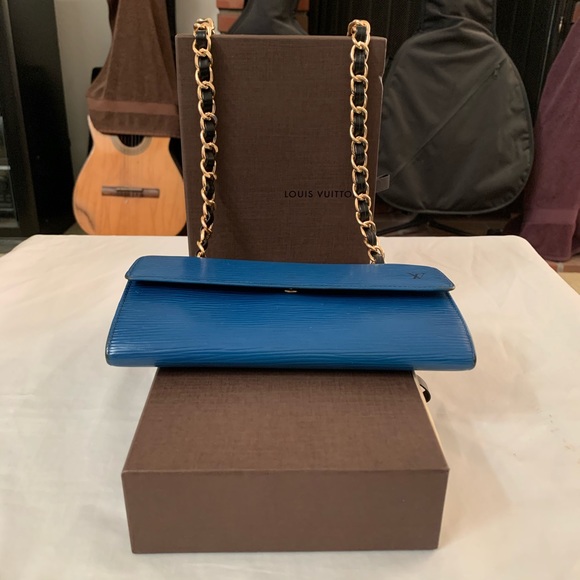 LOUIS VUITTON Credit Blue Bifold Epi Sarah Wallet - Picture 5 of 12